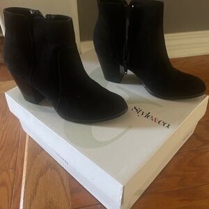 Women’s black booties